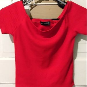 Popular 21 crop top medium
